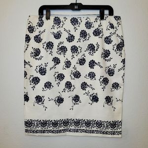 ANN TAYLOR LOFT Blue floral skirt size 14